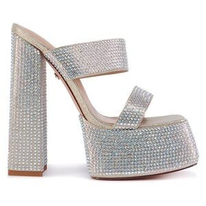 AZALEA WANG NARICE GOLD RHINESTONE
SANDAL Size 11 but fits 10